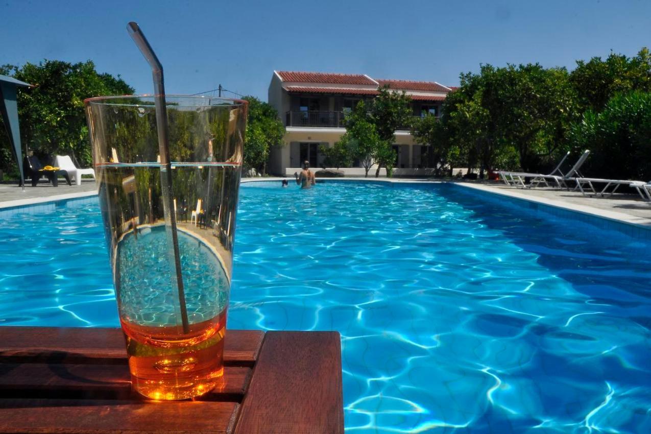 Orange Grove Suites بينيتسيس المظهر الخارجي الصورة