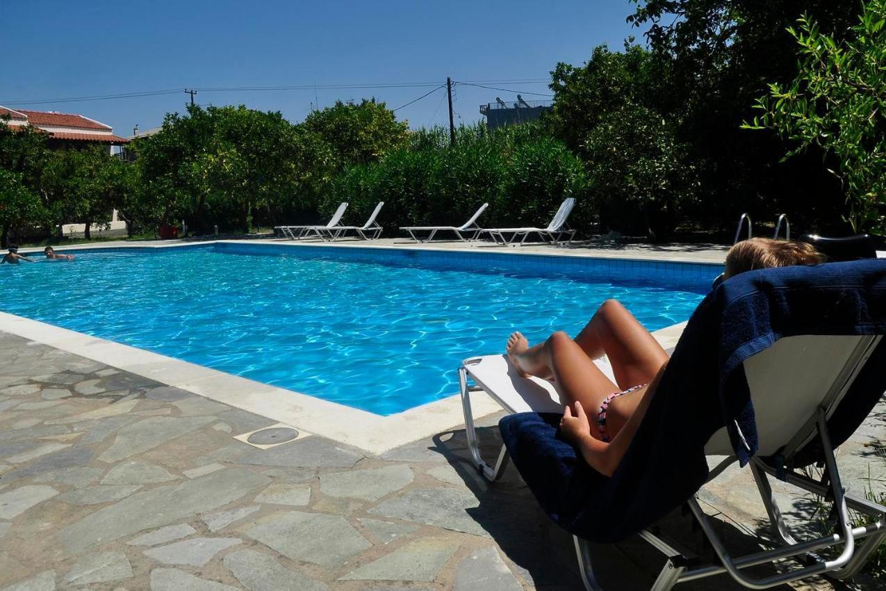 Orange Grove Suites بينيتسيس المظهر الخارجي الصورة