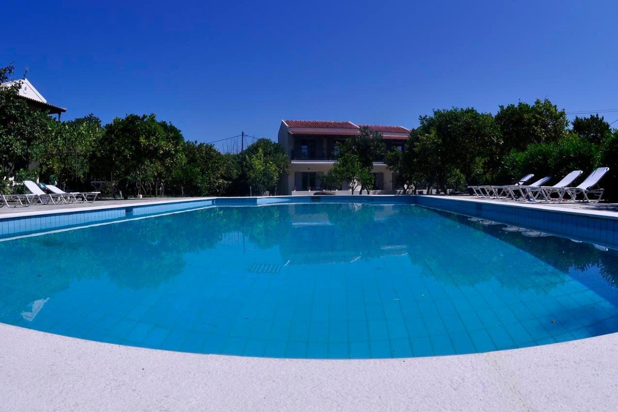 Orange Grove Suites بينيتسيس المظهر الخارجي الصورة