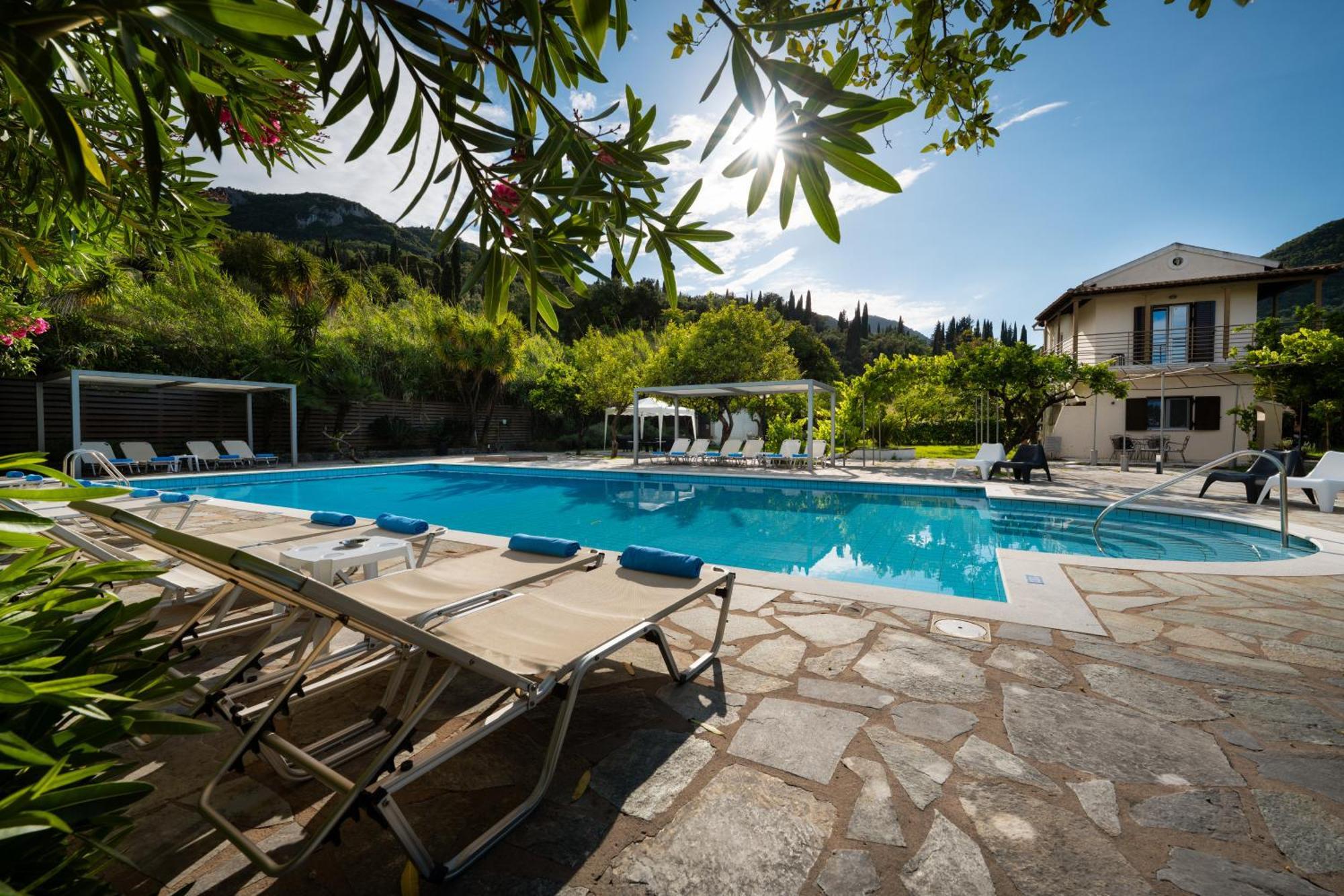 Orange Grove Suites بينيتسيس المظهر الخارجي الصورة