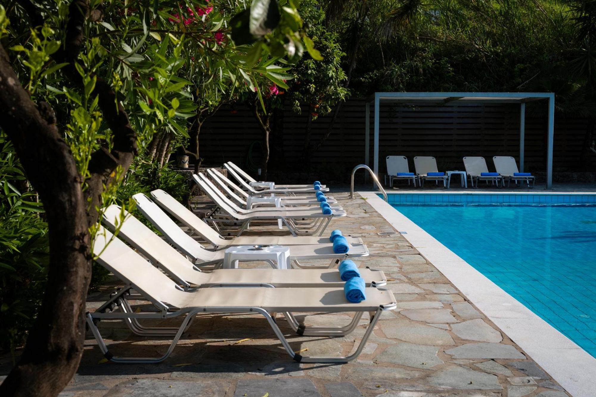 Orange Grove Suites بينيتسيس المظهر الخارجي الصورة